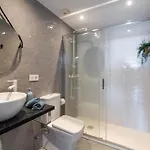 アパート One Bedroom Next To The Port フエンヒロラ