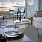 One Bedroom Next To The Port アパート