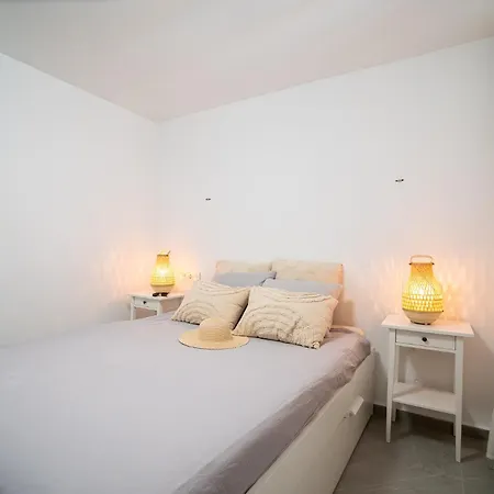 One Bedroom Next To The Port * Fuengirola