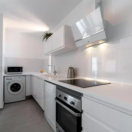 One Bedroom Next To The Port Appartamento Fuengirola